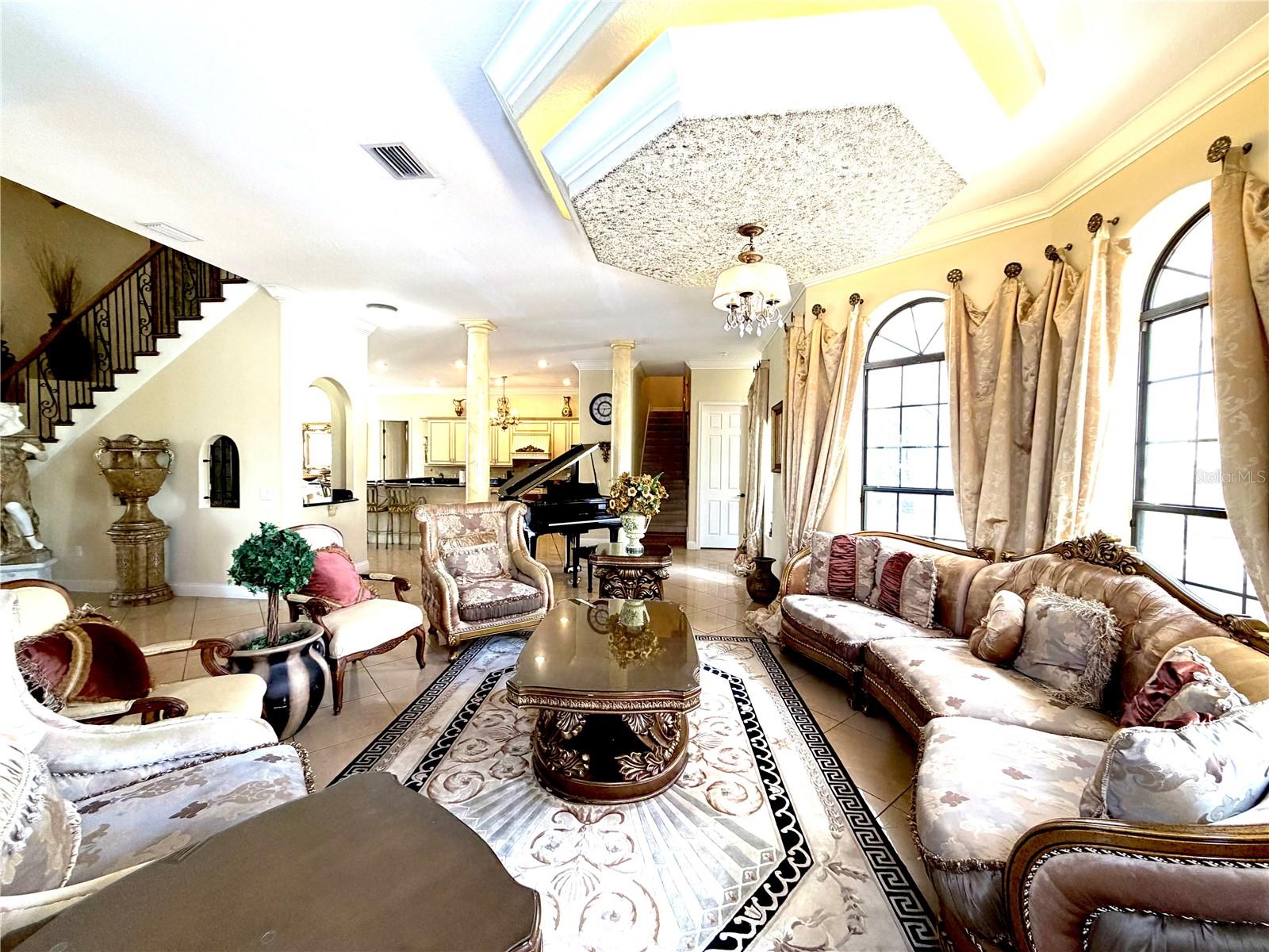 Image 13 of 60 For 2713 Formosa Boulevard