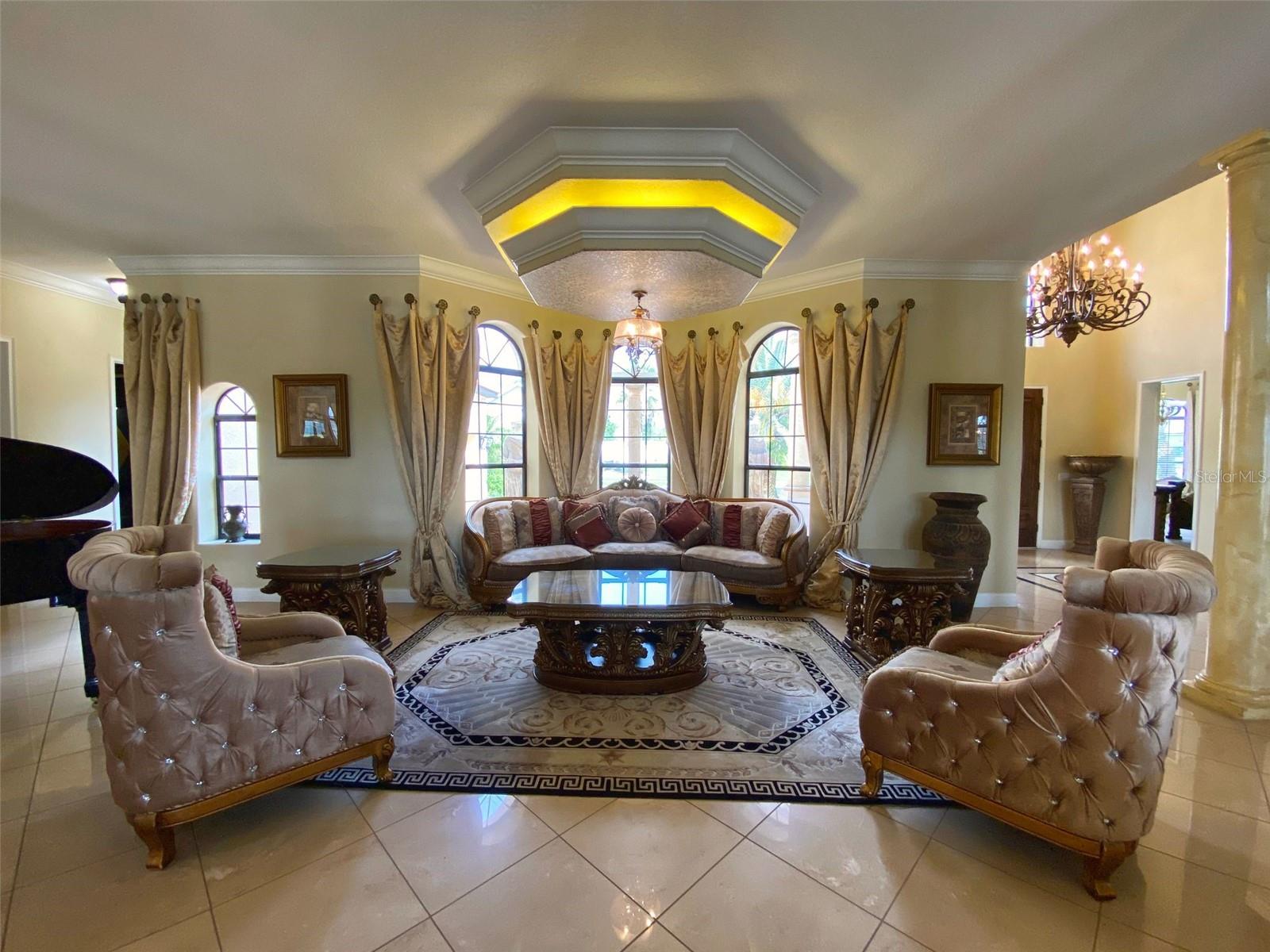 Image 14 of 60 For 2713 Formosa Boulevard