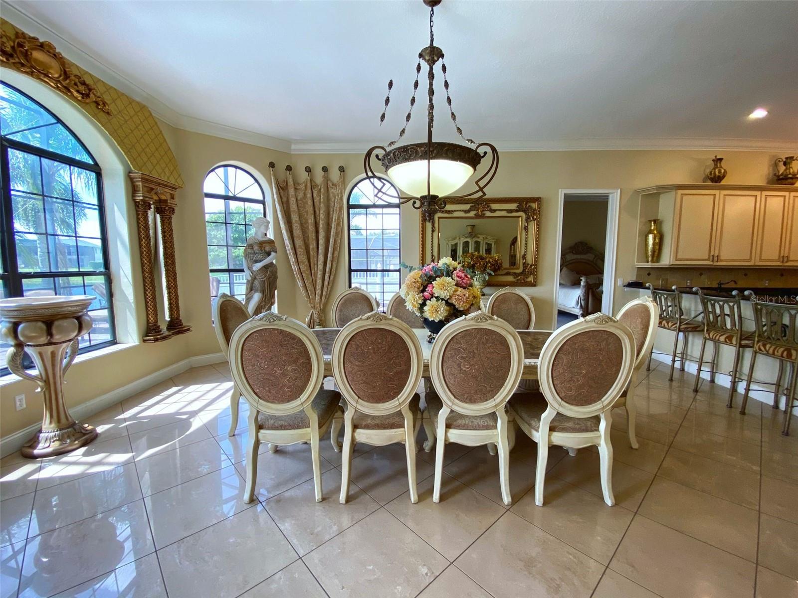 Image 17 of 60 For 2713 Formosa Boulevard