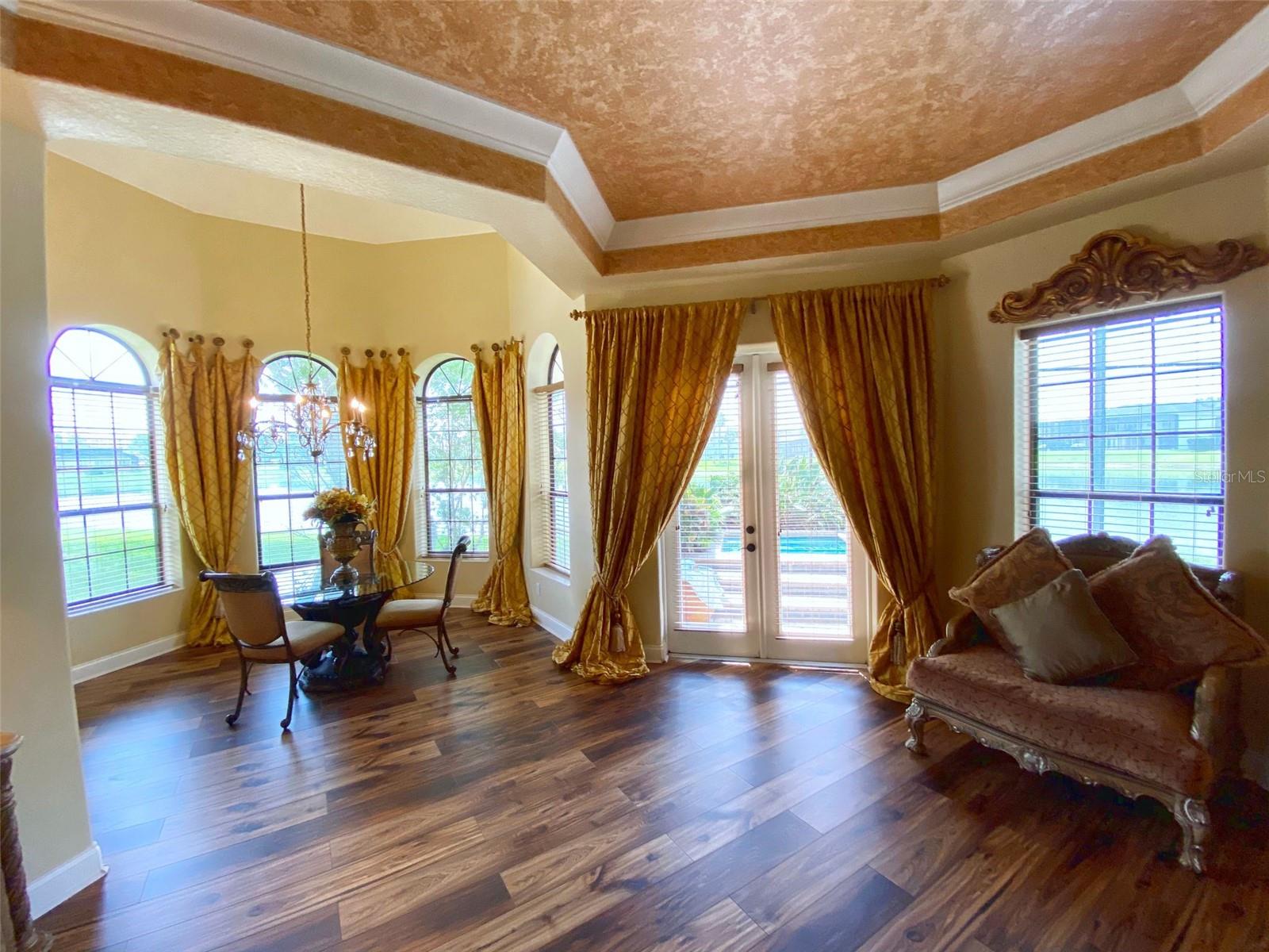 Image 20 of 60 For 2713 Formosa Boulevard