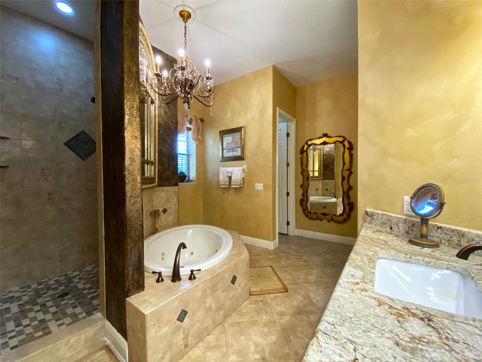 Image 23 of 60 For 2713 Formosa Boulevard