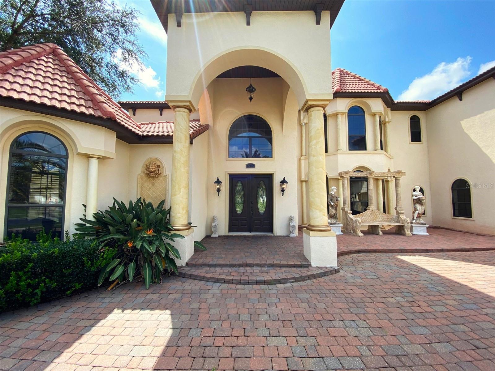 Image 3 of 60 For 2713 Formosa Boulevard