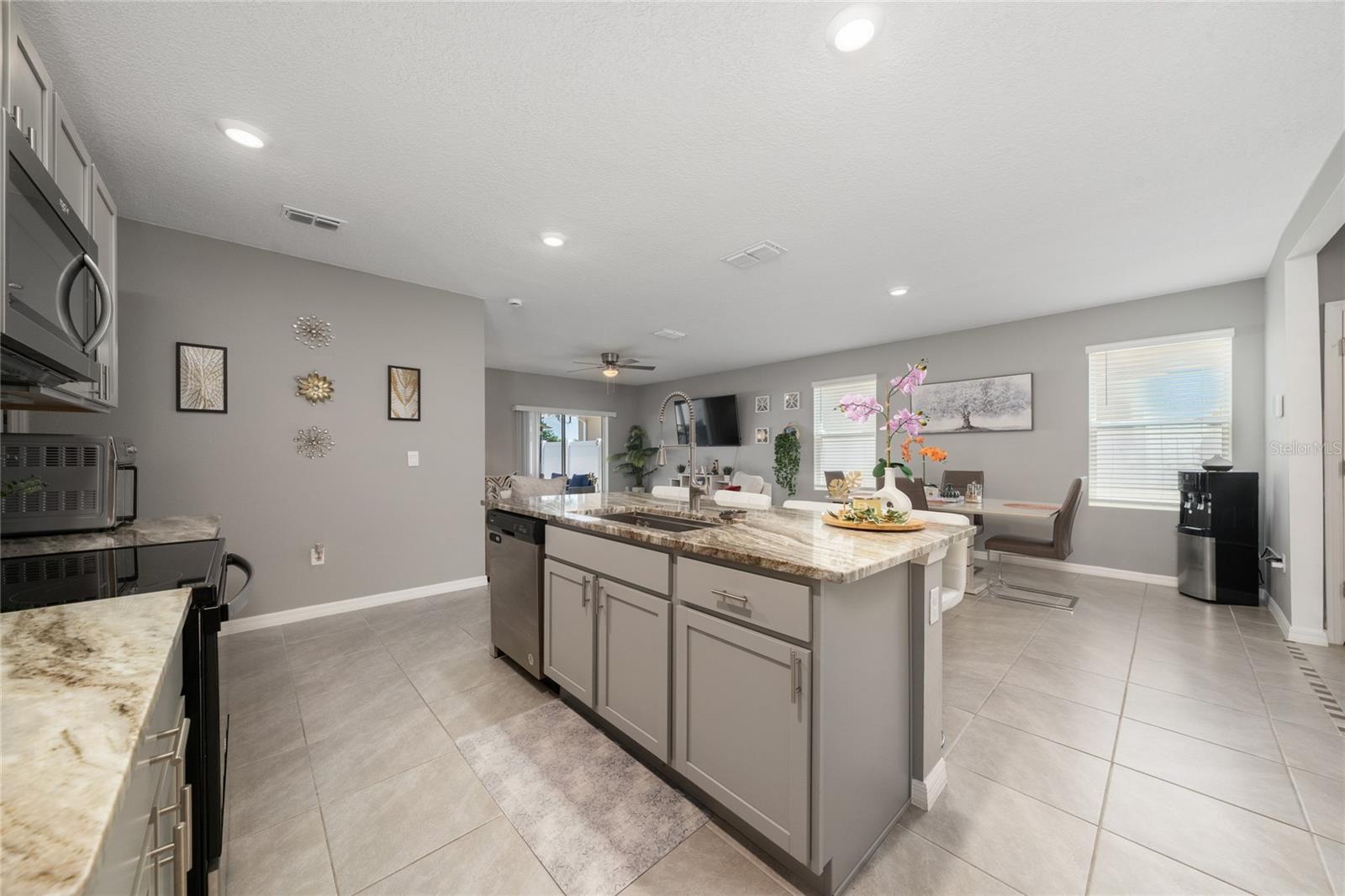 Image 16 of 47 For 928 August Sky Drive