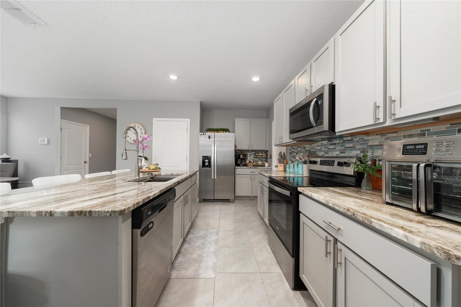 Image 18 of 47 For 928 August Sky Drive