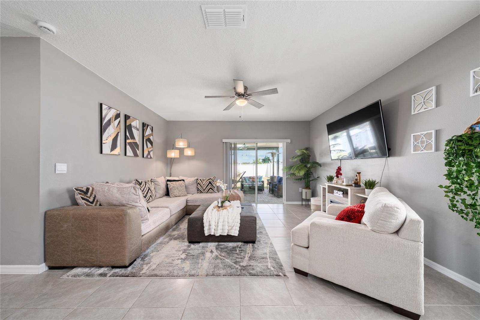 Image 19 of 47 For 928 August Sky Drive