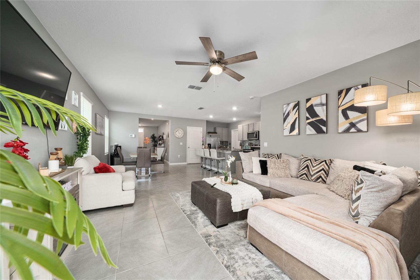 Image 20 of 47 For 928 August Sky Drive