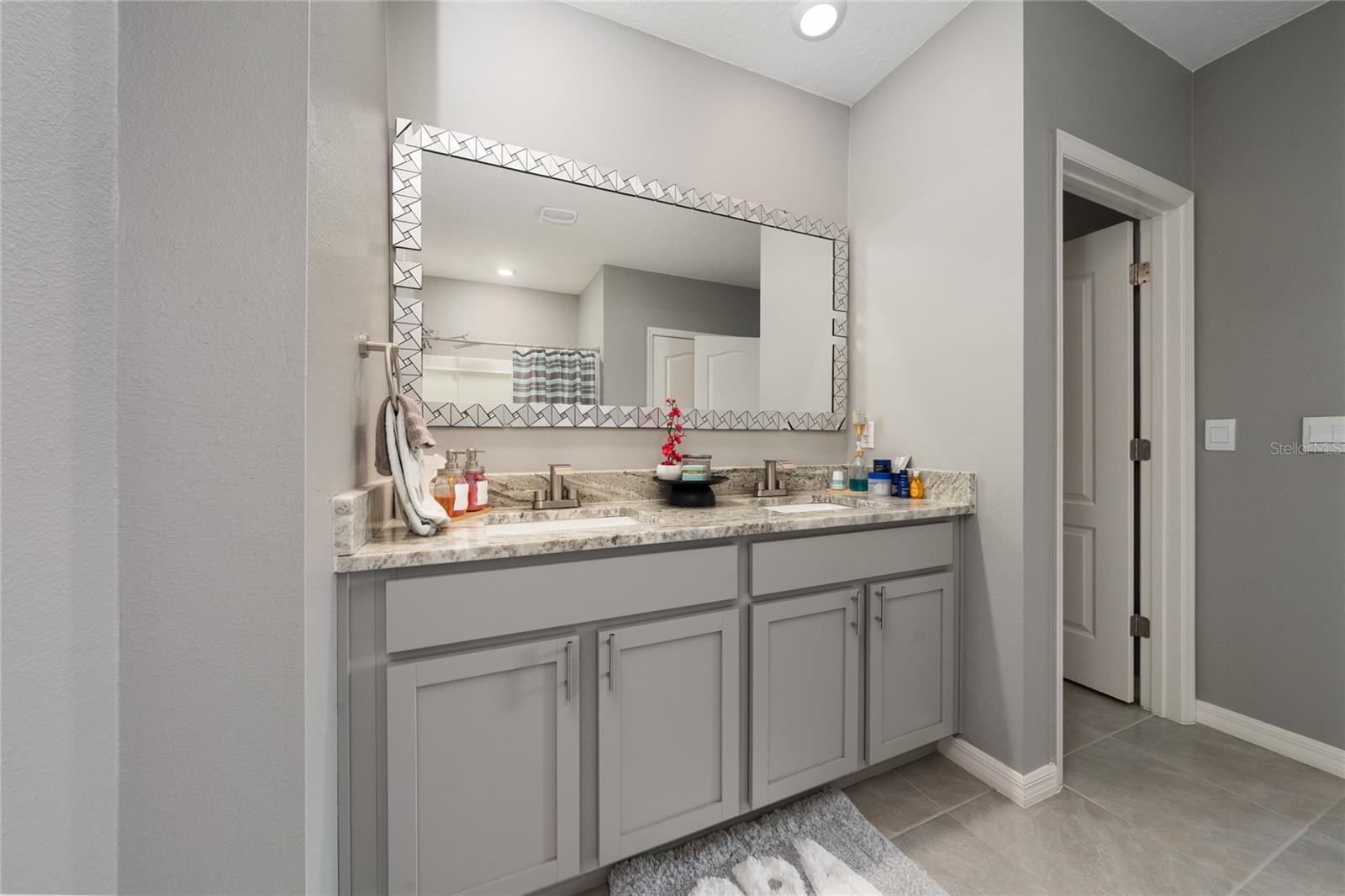 Image 29 of 47 For 928 August Sky Drive