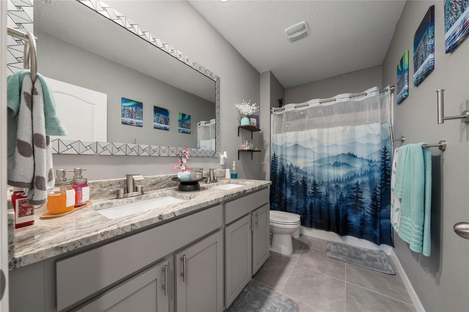 Image 37 of 47 For 928 August Sky Drive