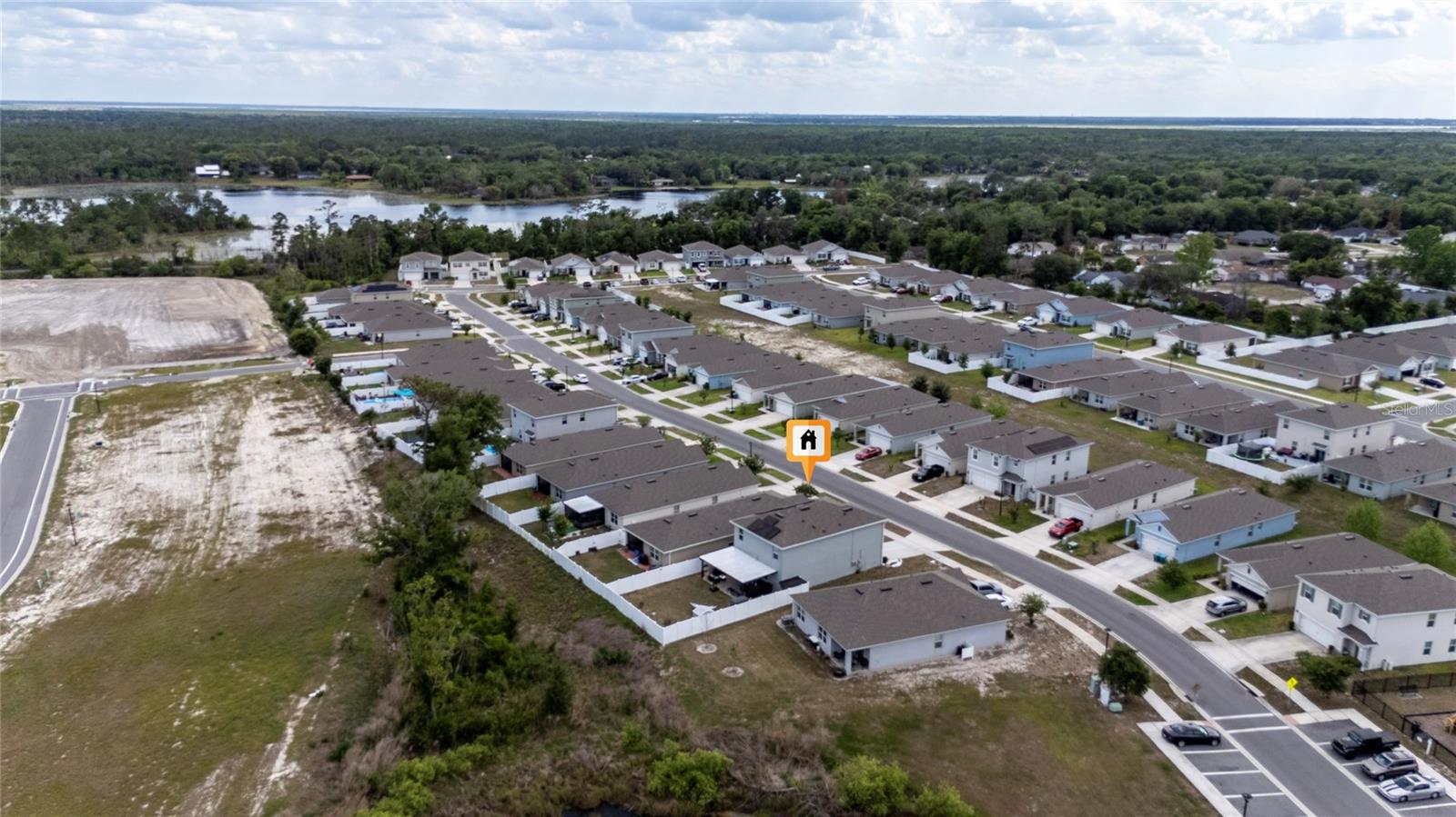 Image 7 of 47 For 928 August Sky Drive