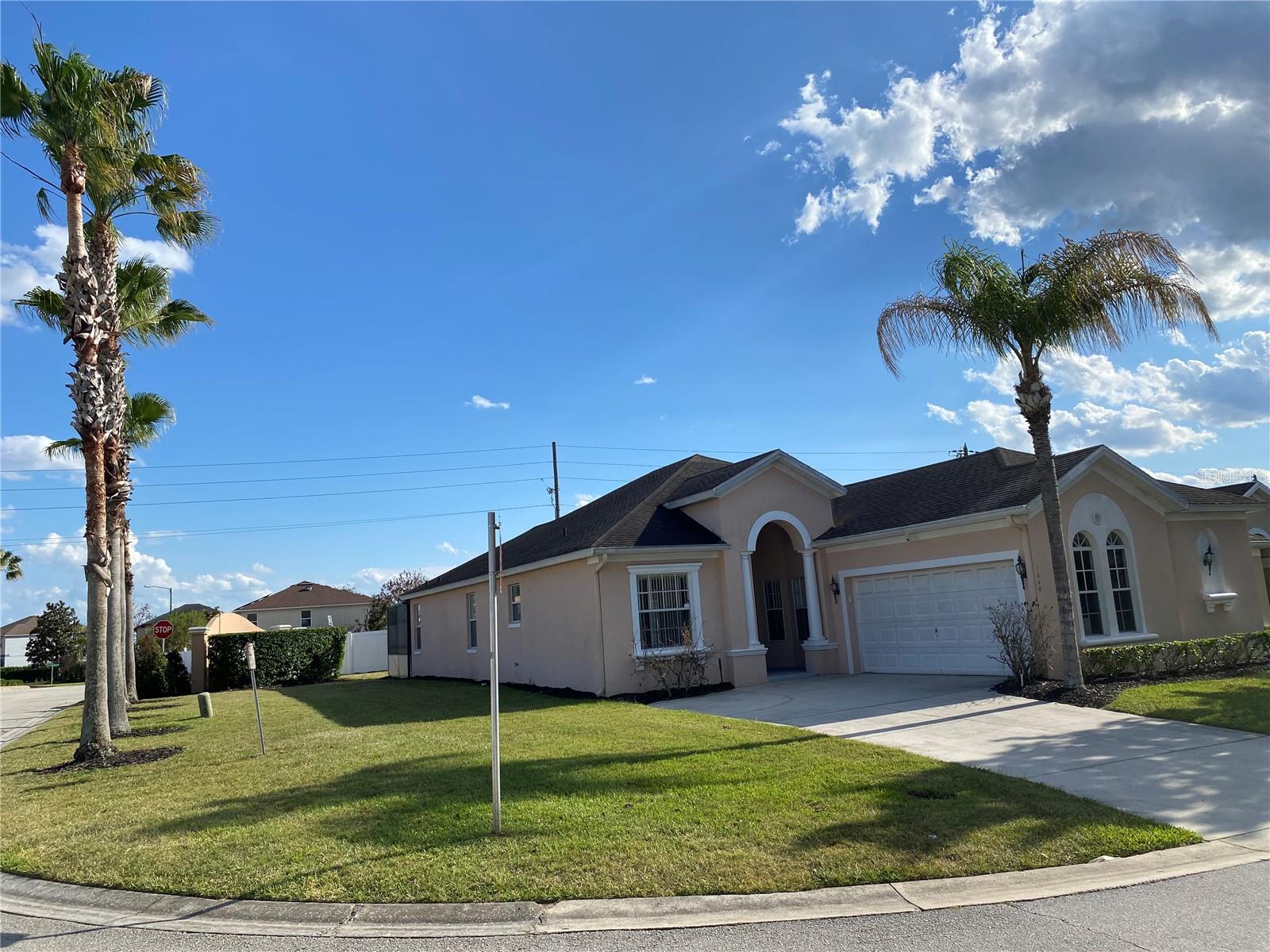 Image 3 of 24 For 1040 Orista Drive