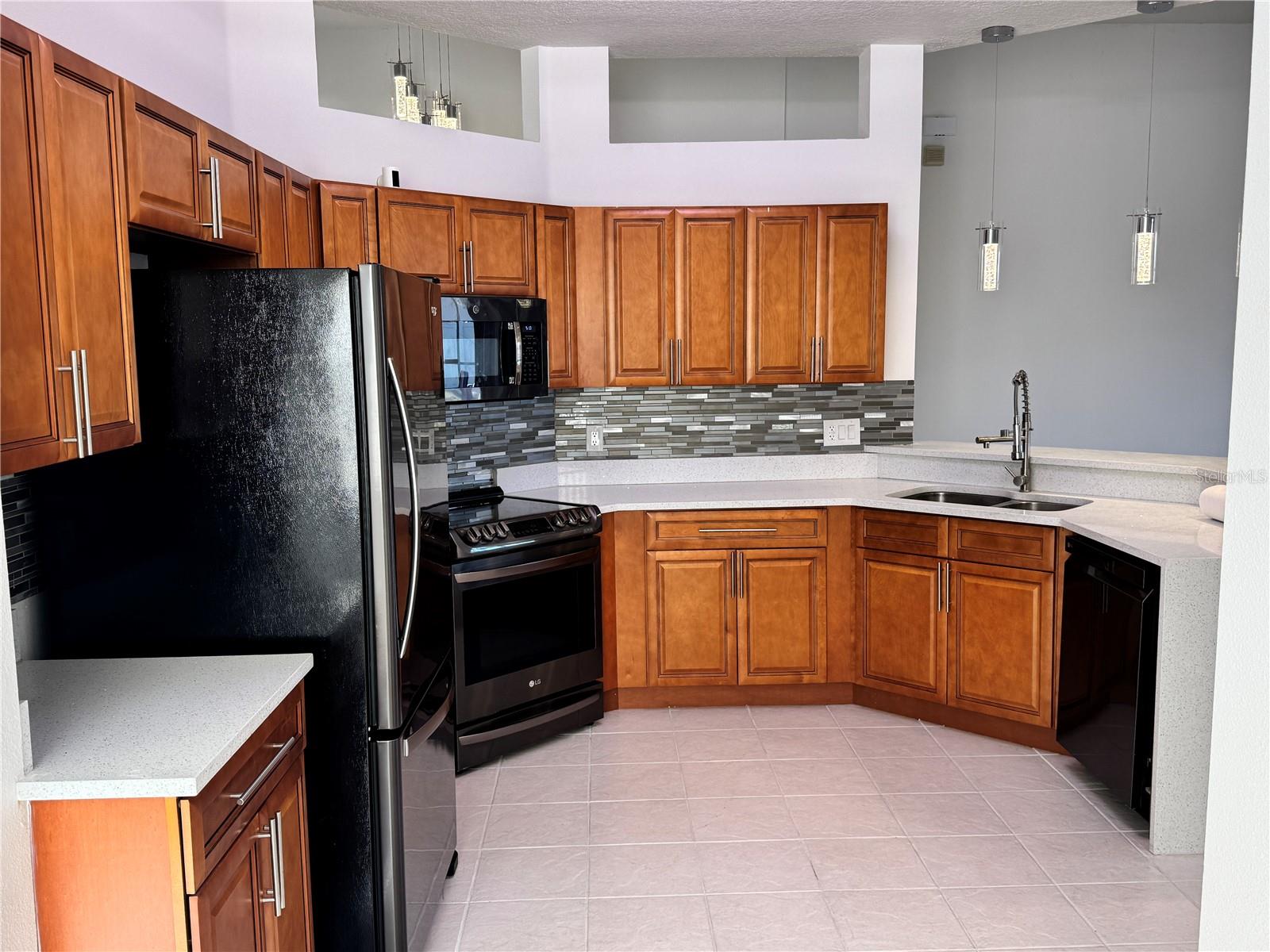 Image 7 of 24 For 1040 Orista Drive