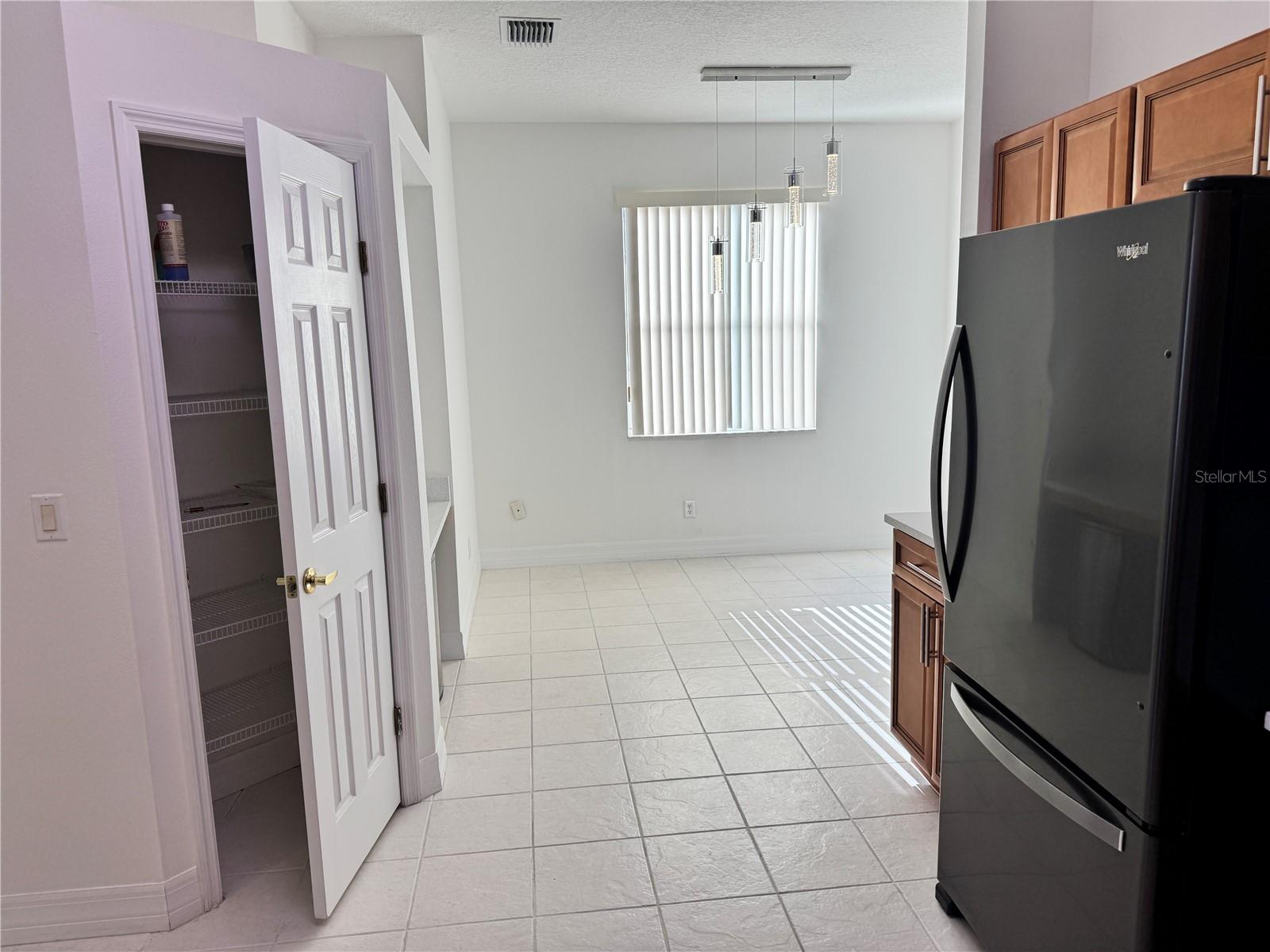 Image 8 of 24 For 1040 Orista Drive