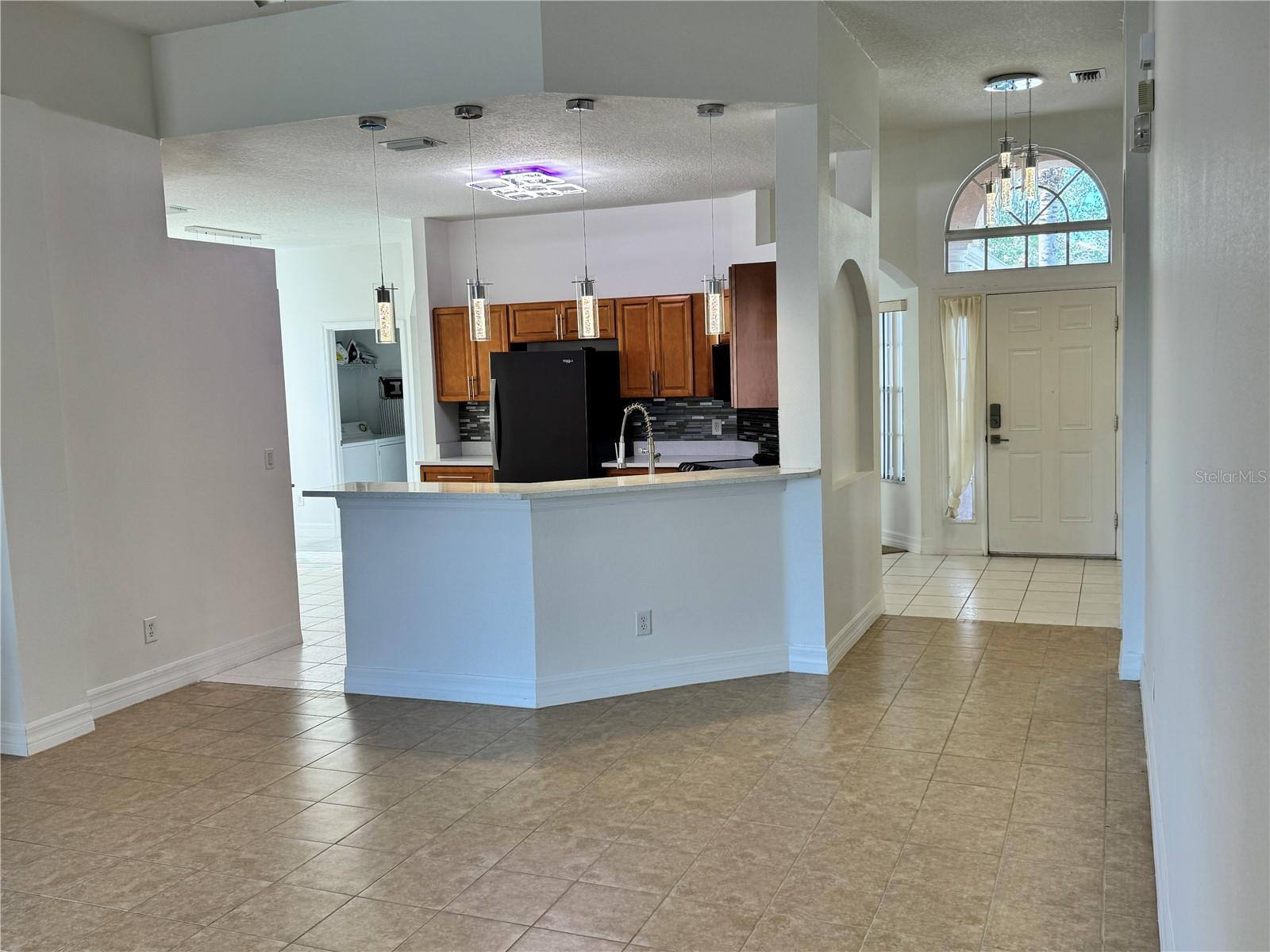 Image 9 of 24 For 1040 Orista Drive