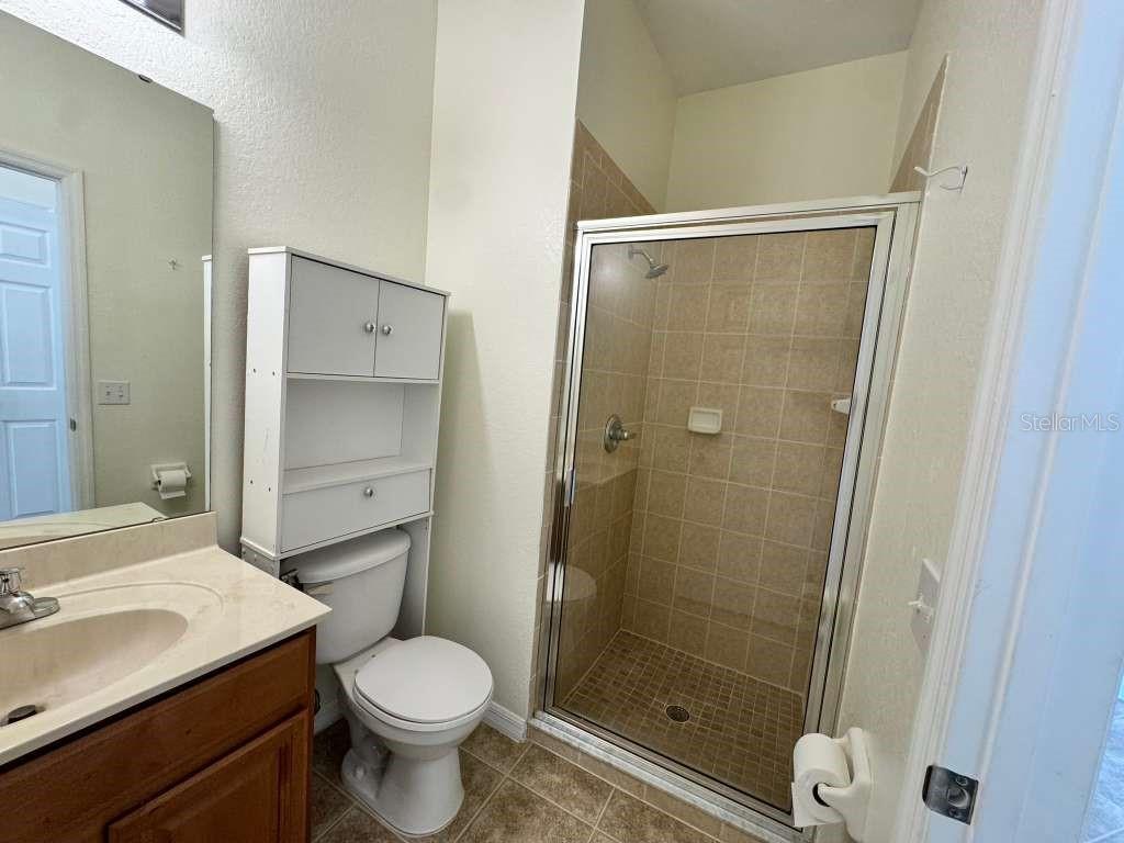 Image 11 of 15 For 221 Towerview Drive E