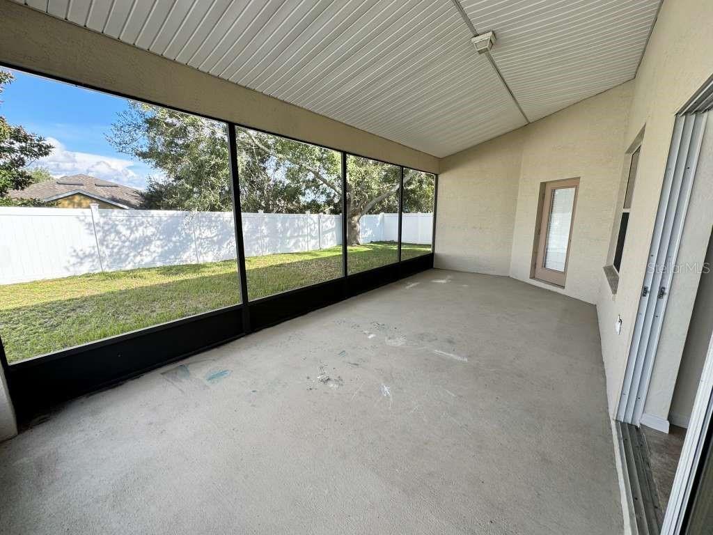 Image 3 of 15 For 221 Towerview Drive E