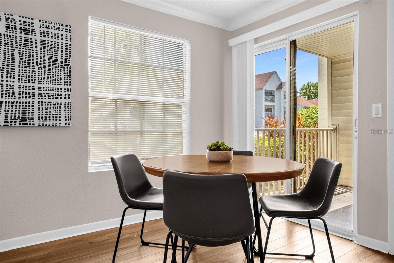 Image 6 of 21 For 11544 Westwood Boulevard 1311