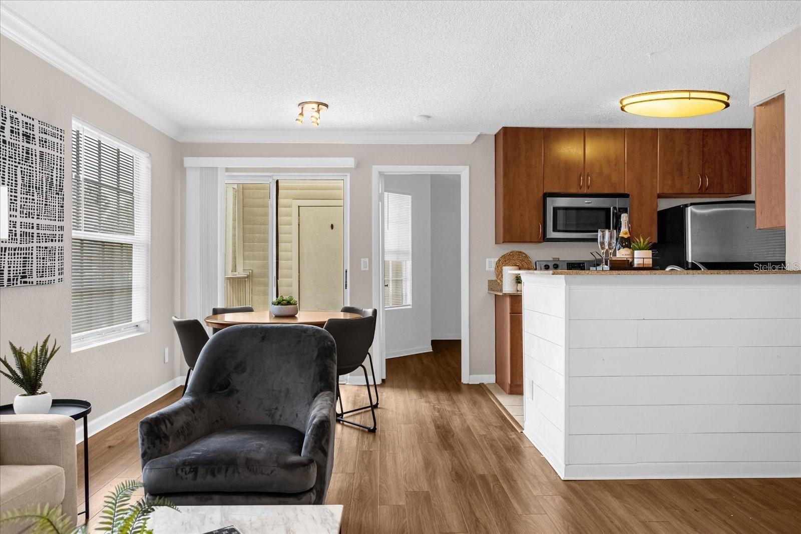 Image 7 of 21 For 11544 Westwood Boulevard 1311