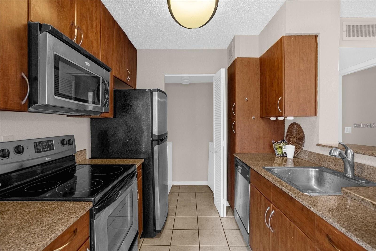 Image 8 of 21 For 11544 Westwood Boulevard 1311