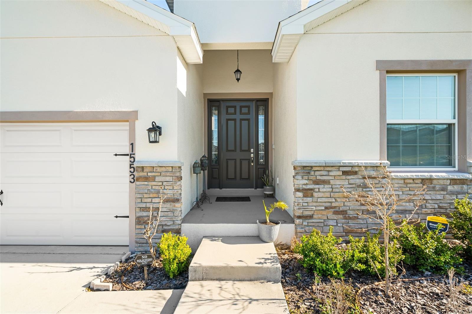 Image 3 of 44 For 1553 Fleur Drive