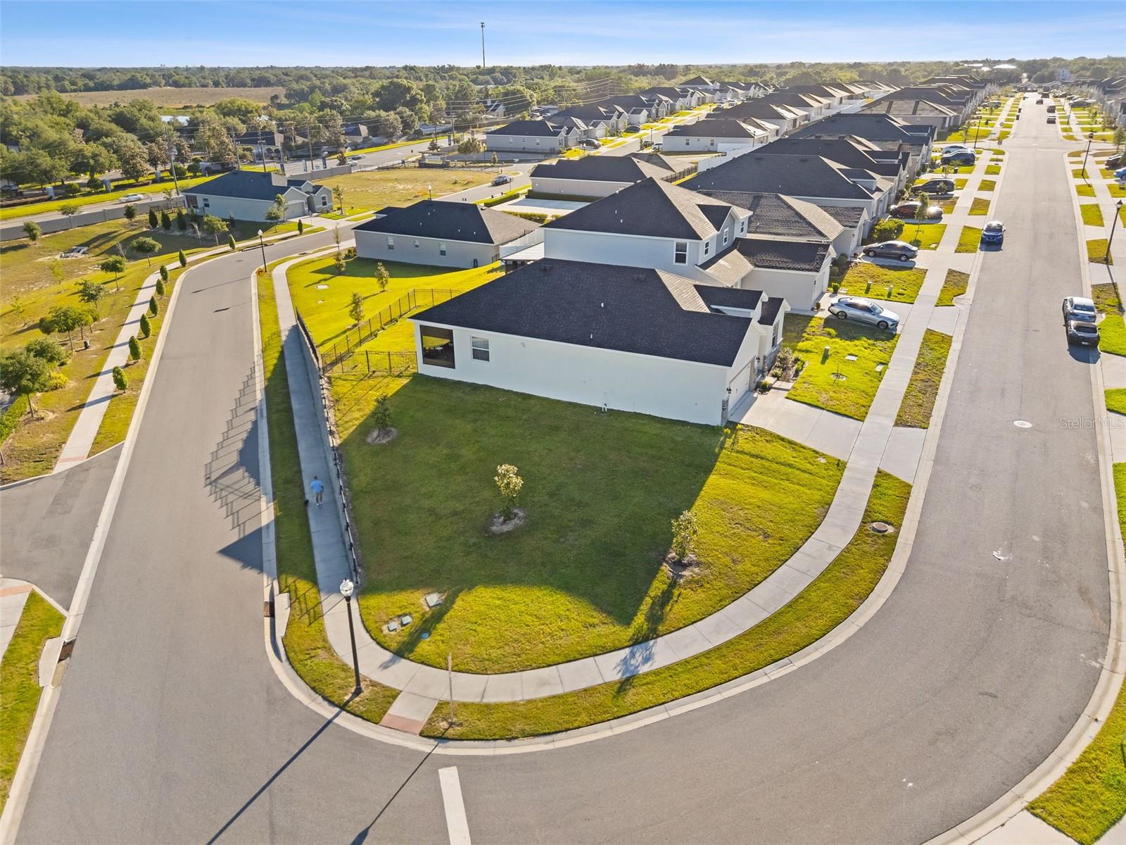 Image 35 of 44 For 1553 Fleur Drive