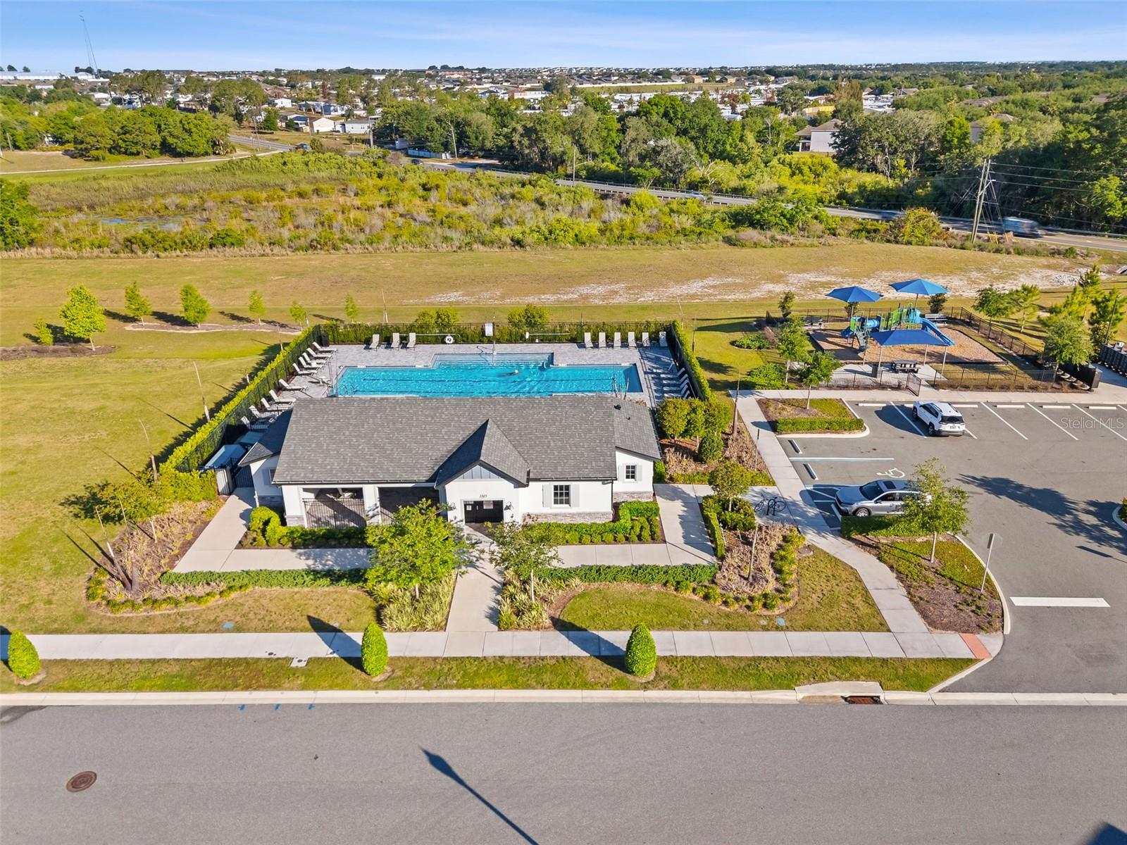 Image 41 of 44 For 1553 Fleur Drive