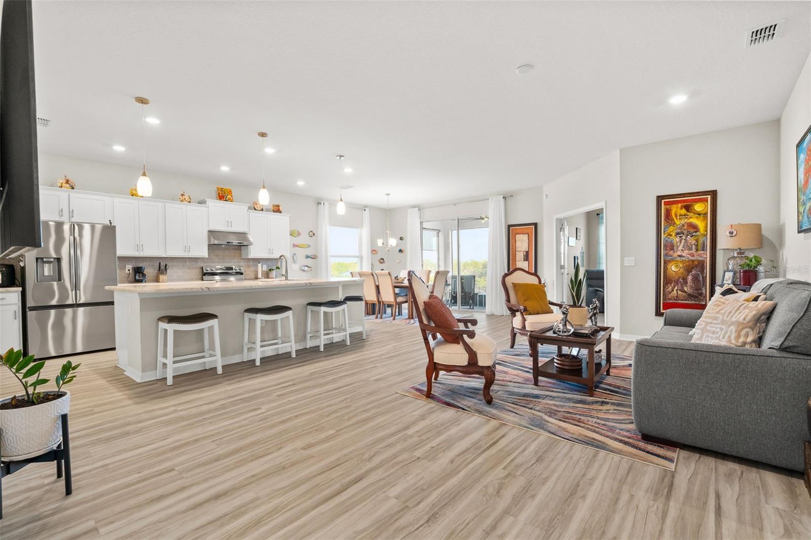 Image 5 of 44 For 1553 Fleur Drive