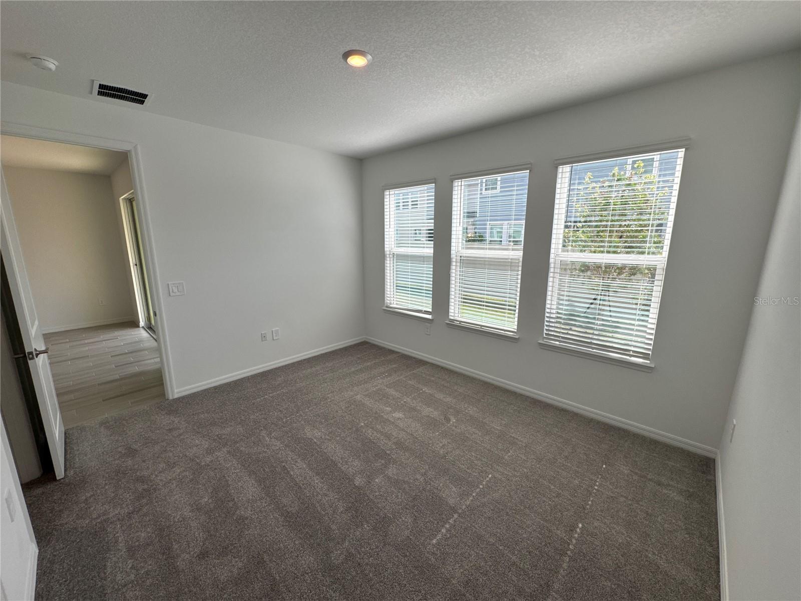 Image 8 of 48 For 994 Teal Creek Drive