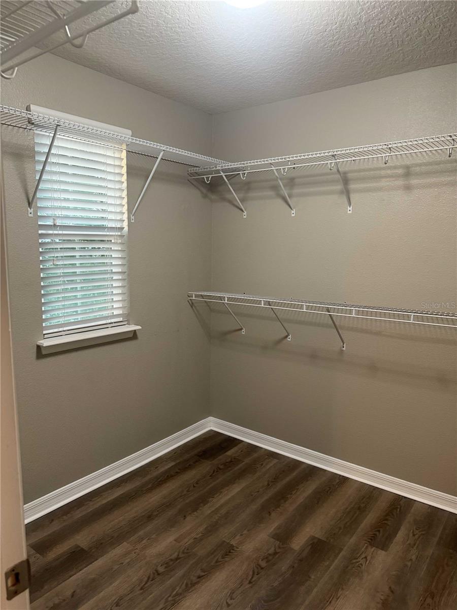 Image 14 of 30 For 12030 Silverlake Park Drive