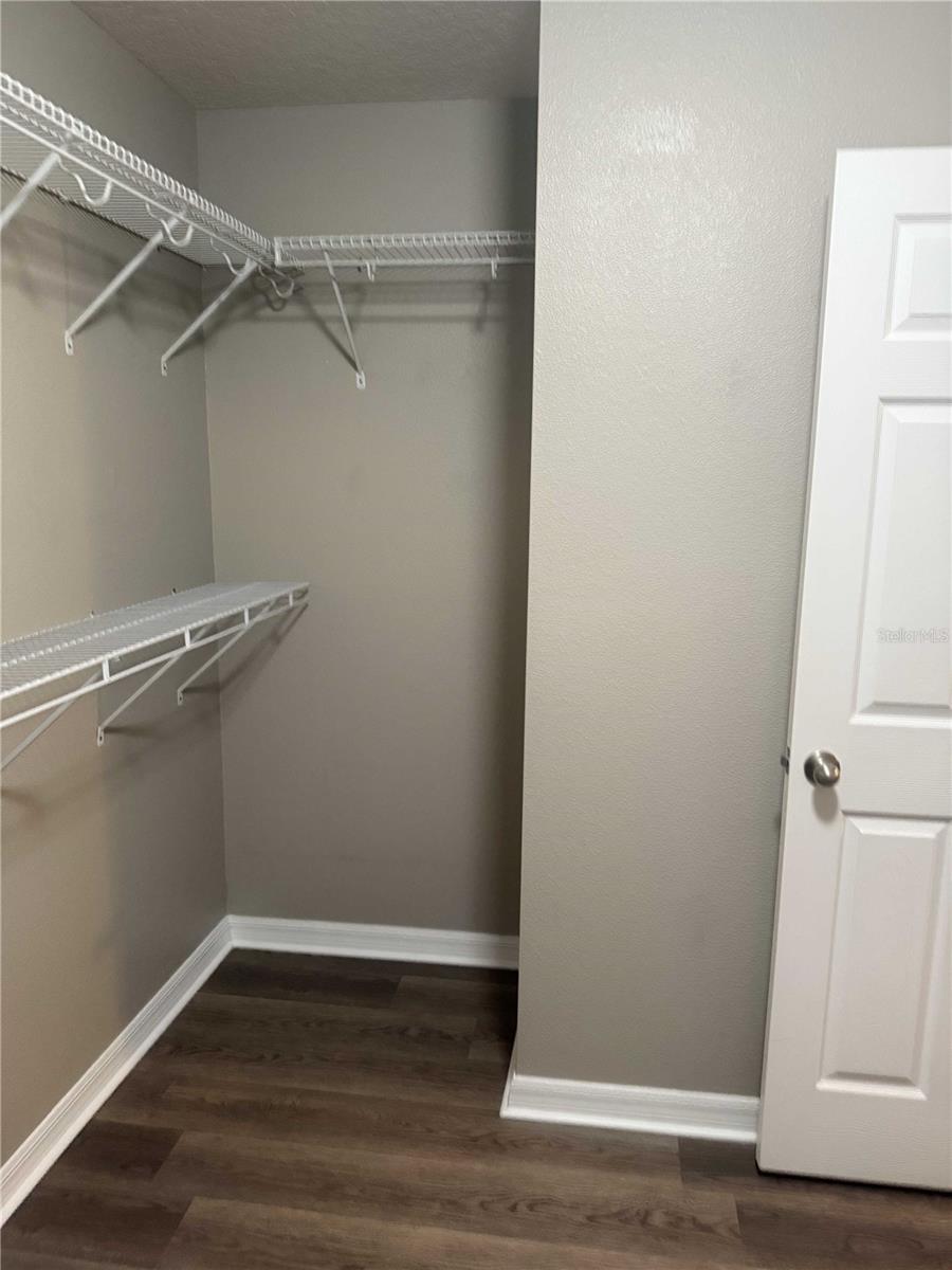 Image 15 of 30 For 12030 Silverlake Park Drive