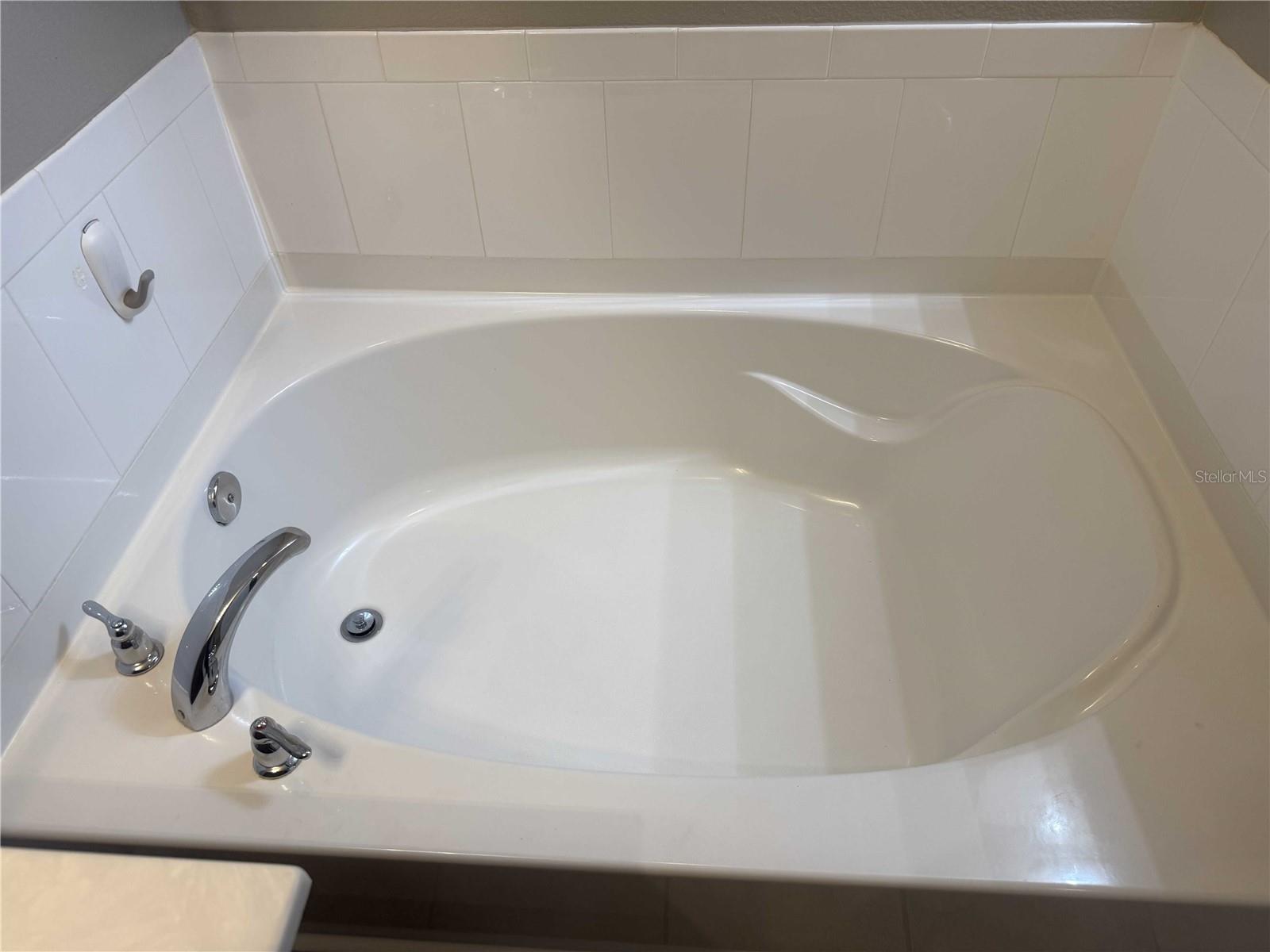 Image 17 of 30 For 12030 Silverlake Park Drive