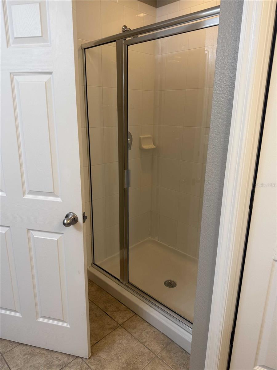 Image 18 of 30 For 12030 Silverlake Park Drive