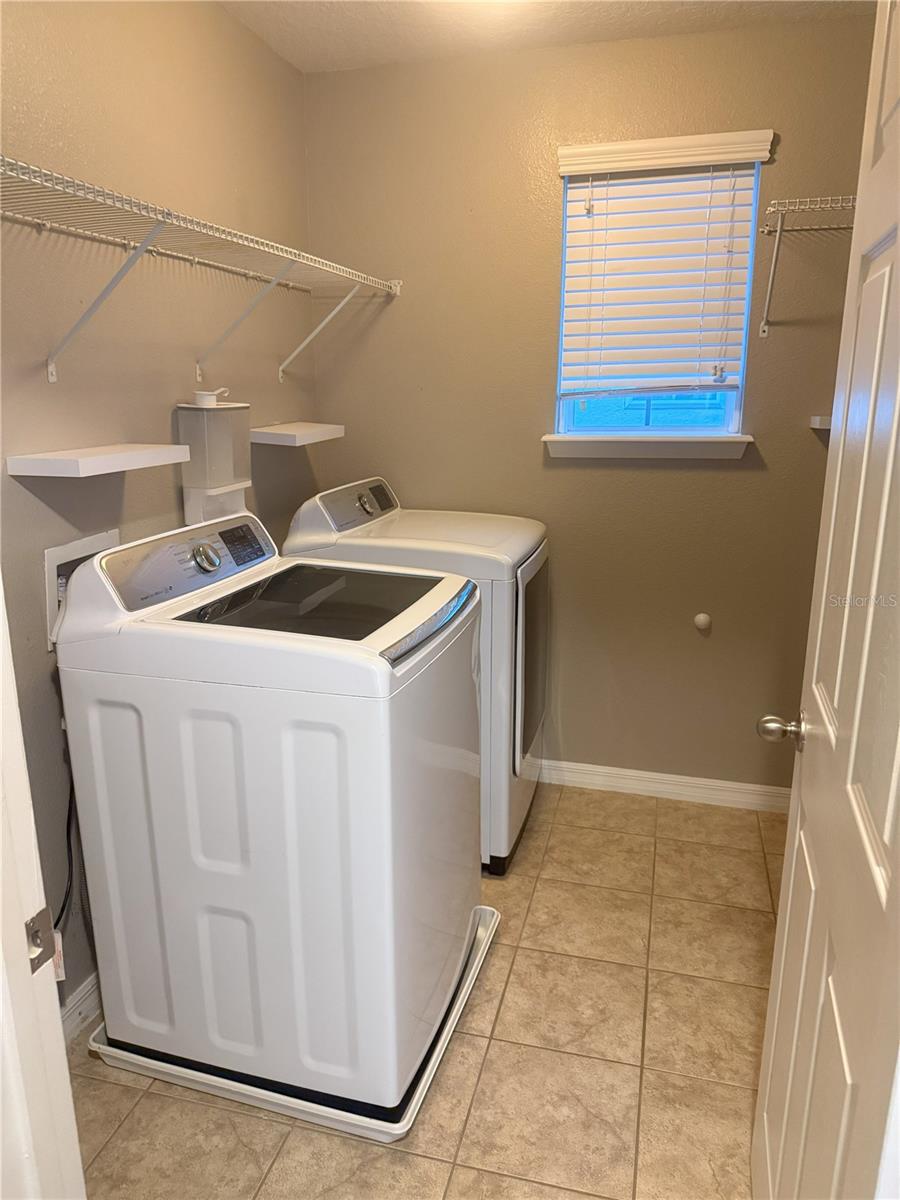 Image 26 of 30 For 12030 Silverlake Park Drive