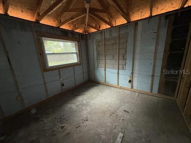 Image 8 of 16 For 2519 Hiawatha Avenue