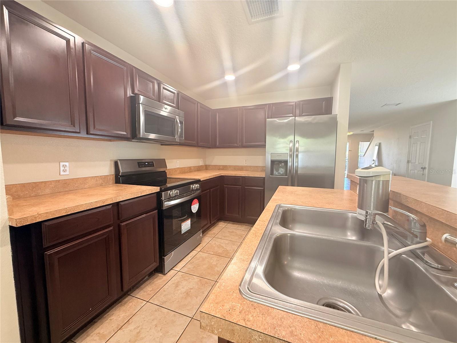 Image 6 of 21 For 307 Prickle Pear Court 64