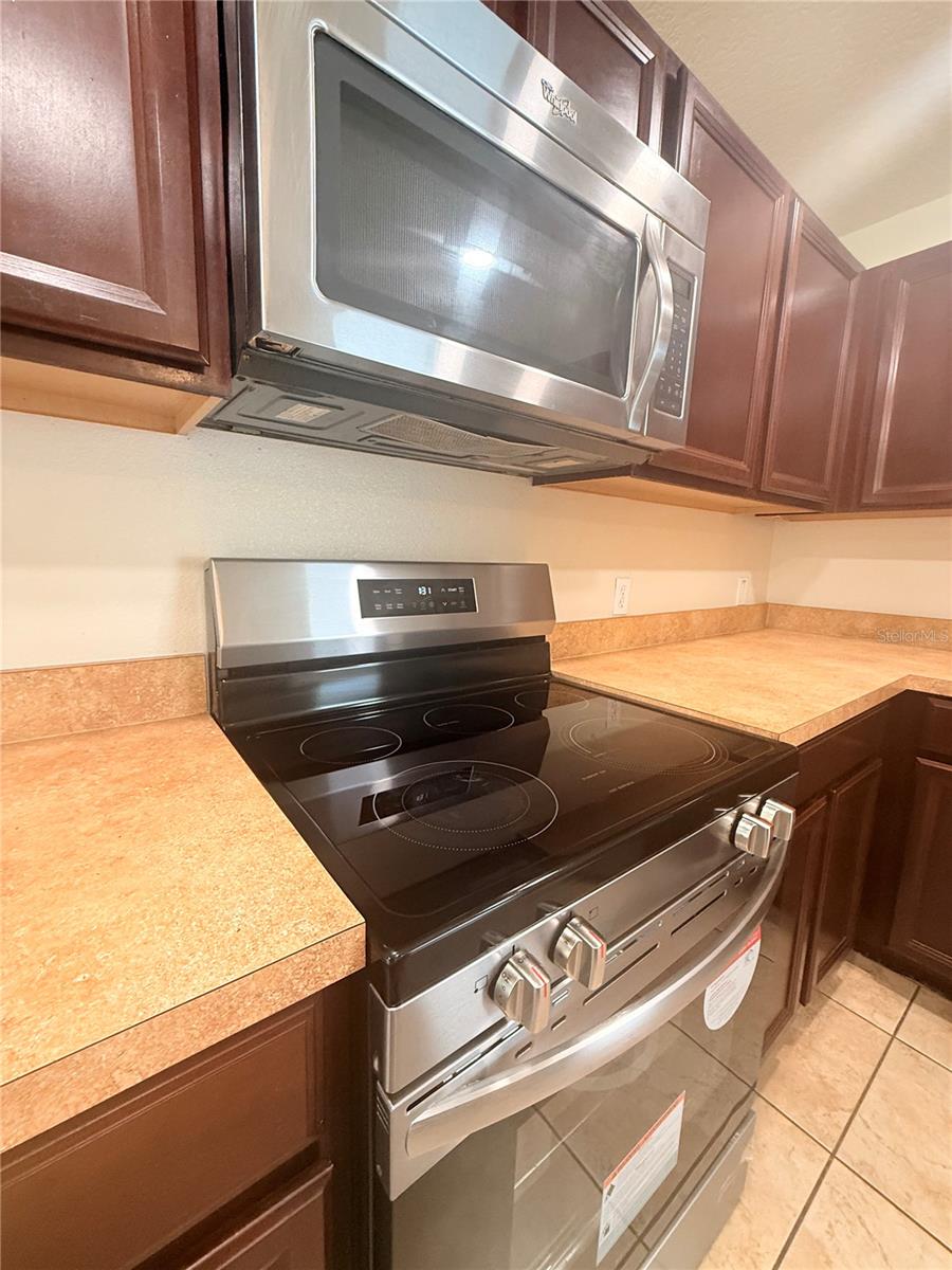 Image 8 of 21 For 307 Prickle Pear Court 64