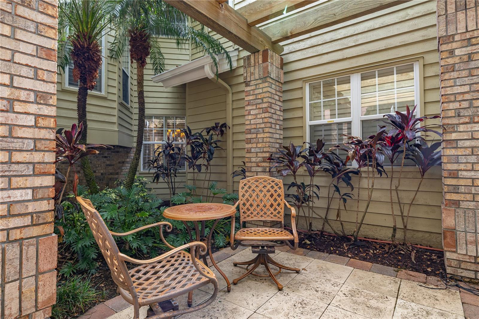 Image 4 of 84 For 1475 Riviera Drive