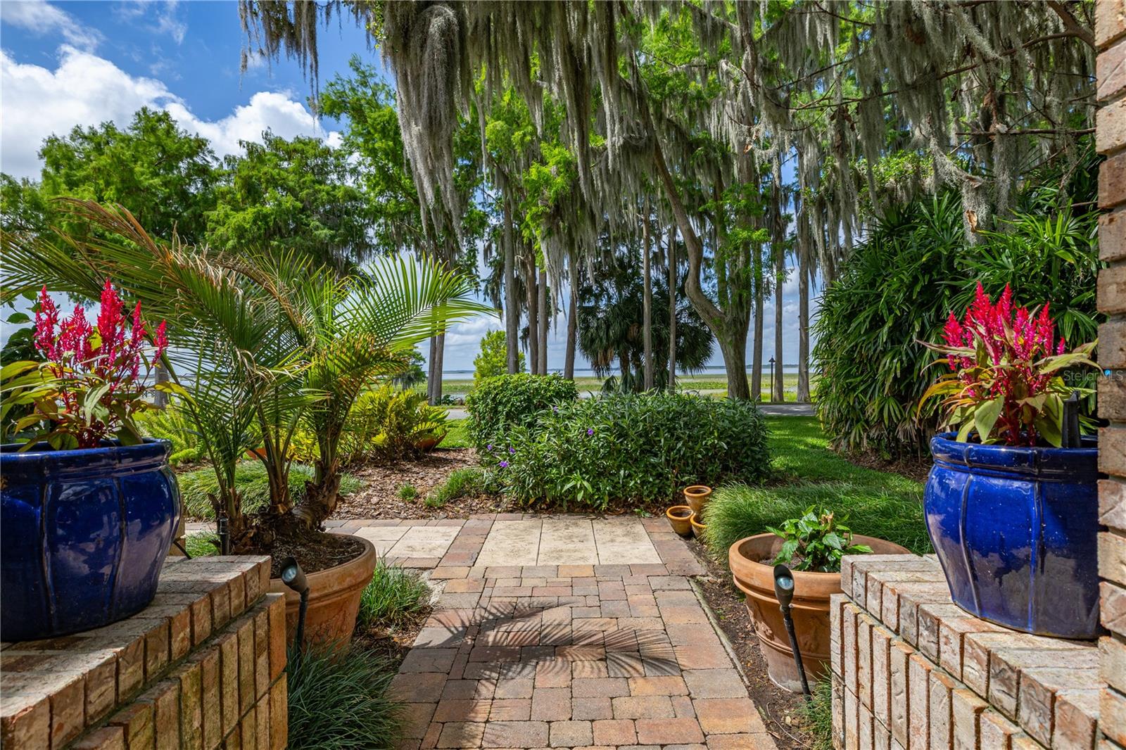 Image 6 of 84 For 1475 Riviera Drive