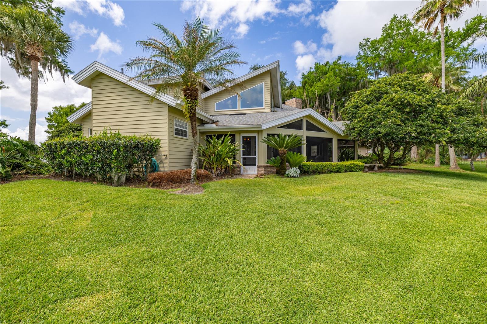 Image 8 of 84 For 1475 Riviera Drive