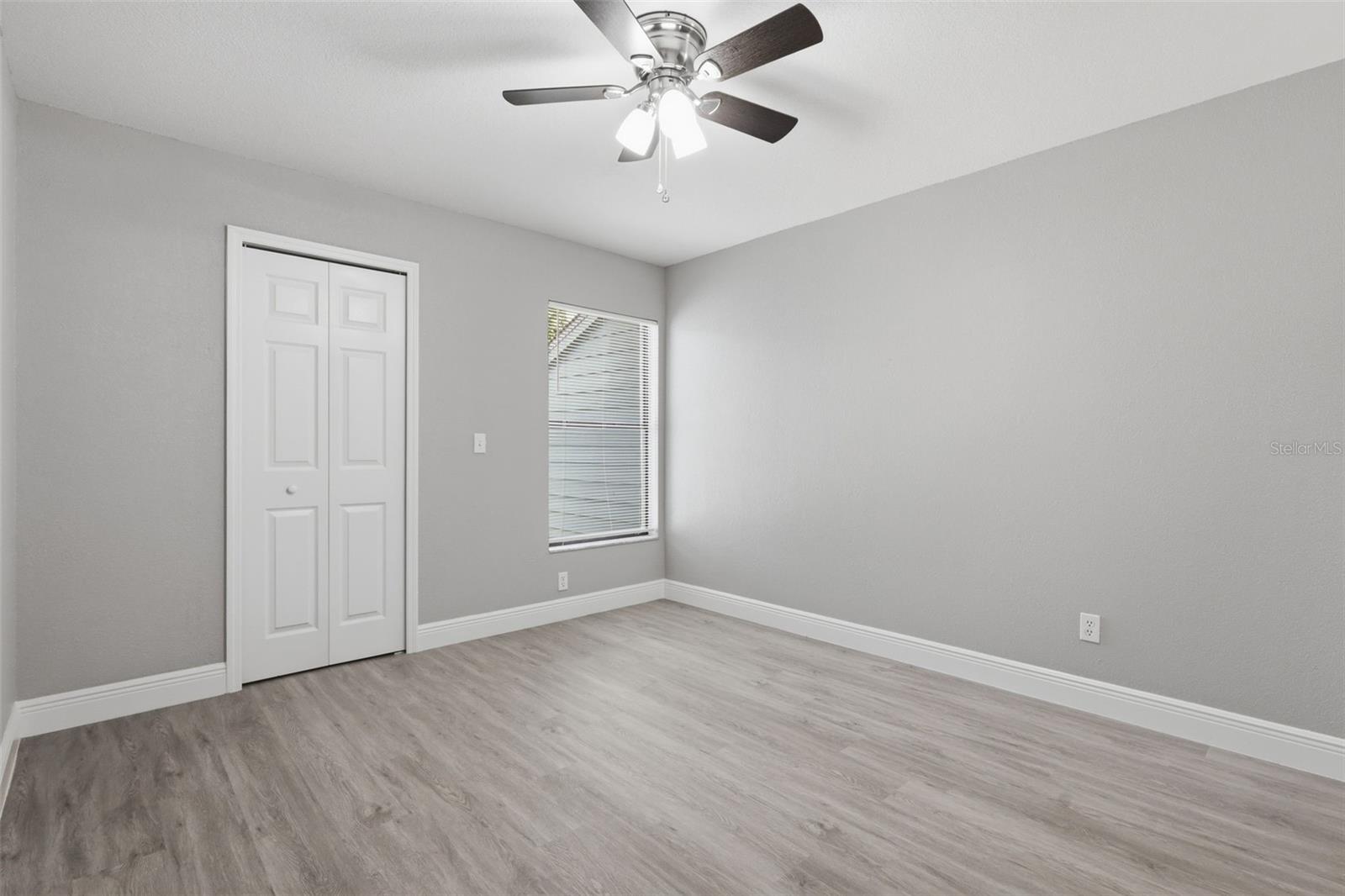 Image 24 of 38 For 2422 King Oak Court