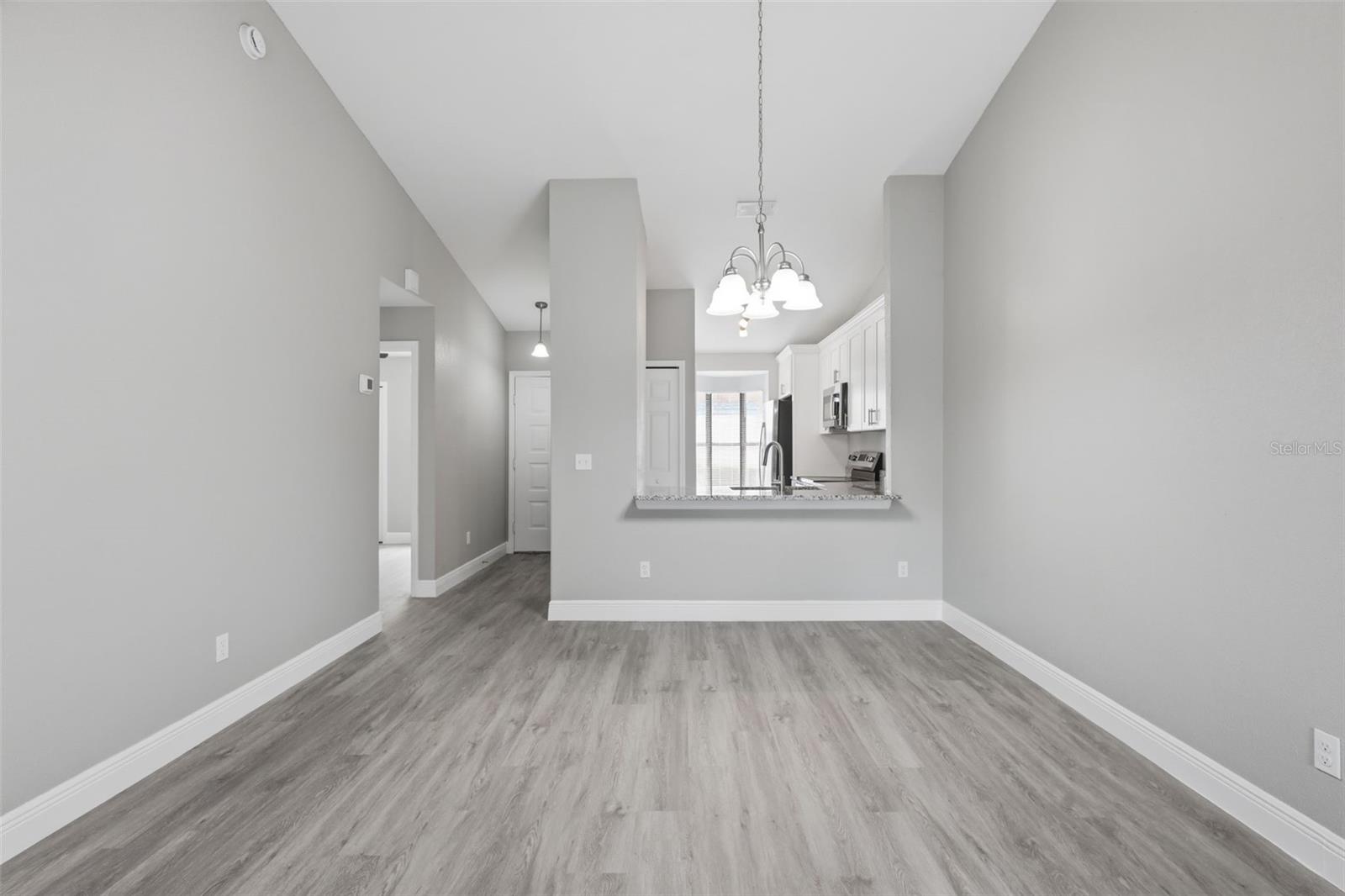Image 3 of 38 For 2422 King Oak Court