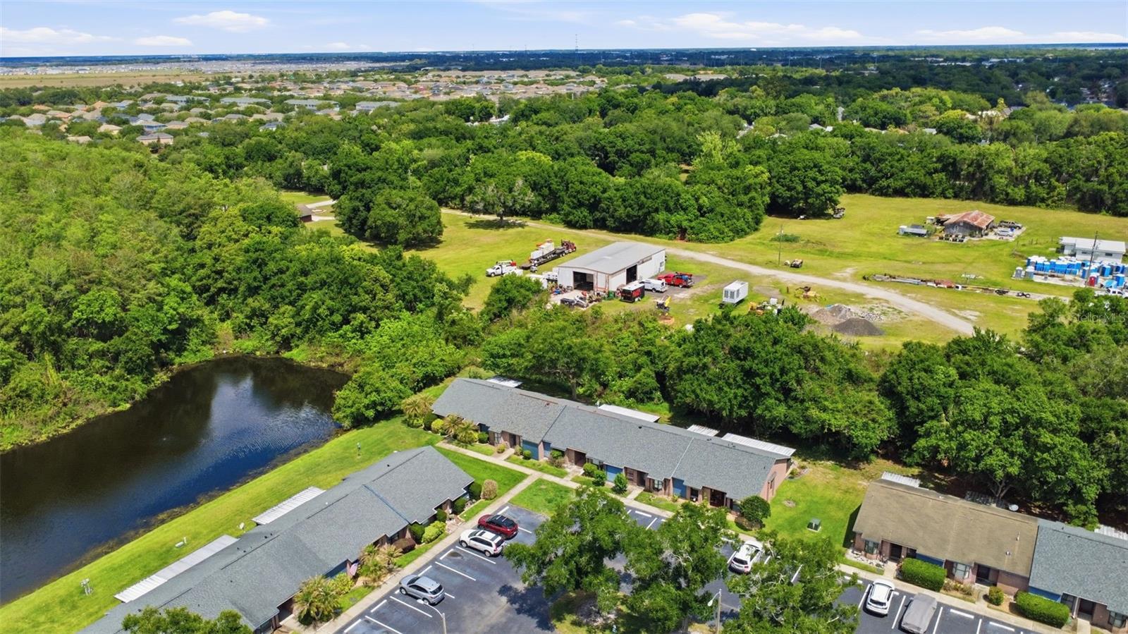 Image 32 of 38 For 2422 King Oak Court