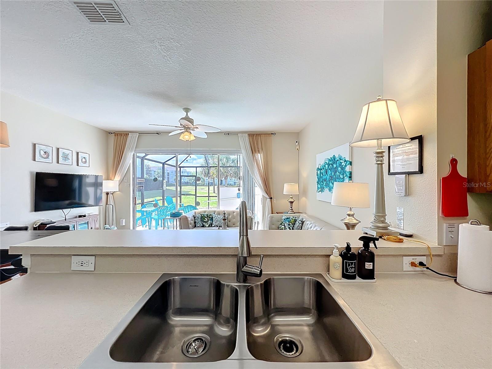 Image 17 of 71 For 8104 Princess Palm Lane