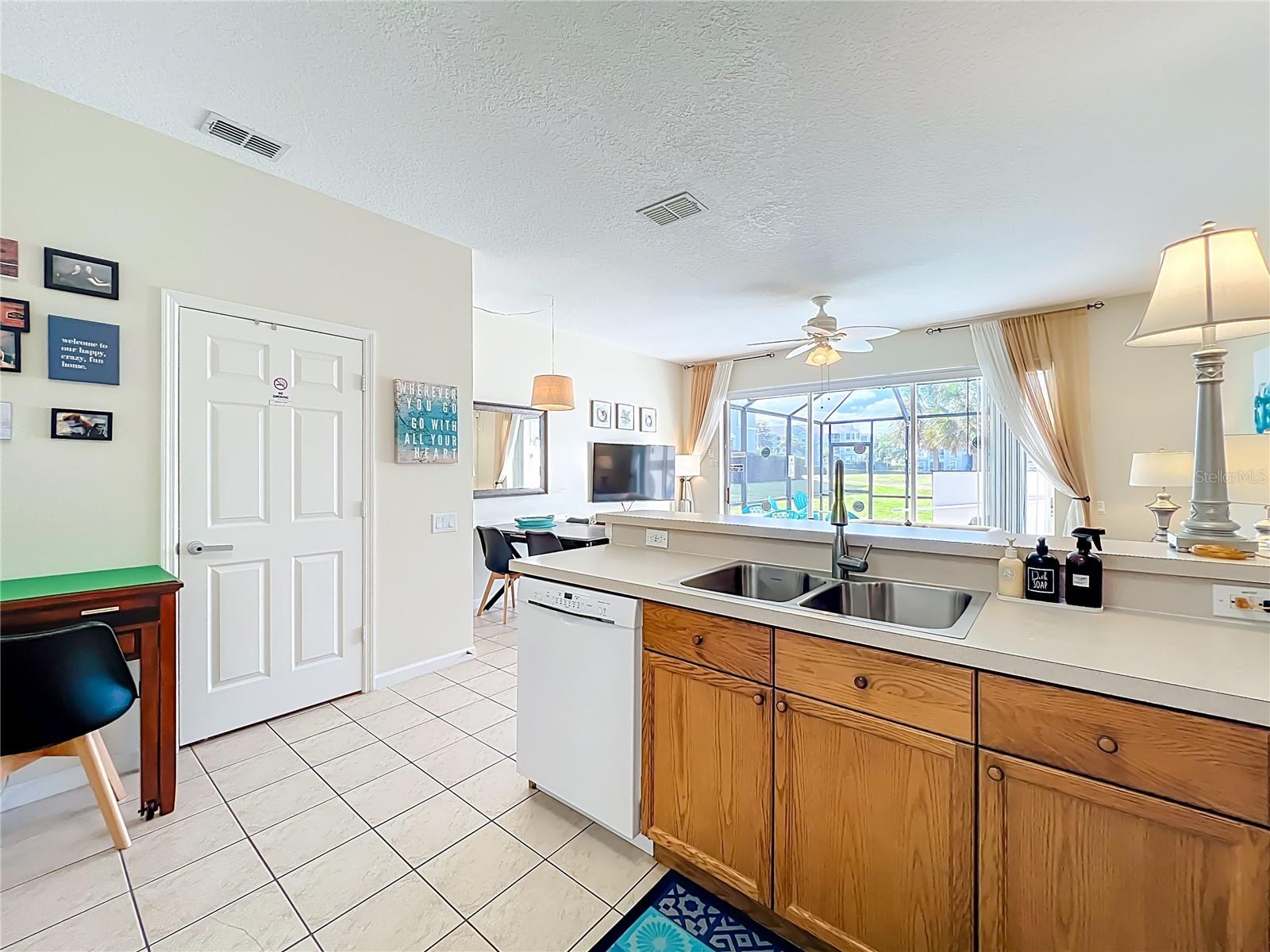 Image 18 of 71 For 8104 Princess Palm Lane