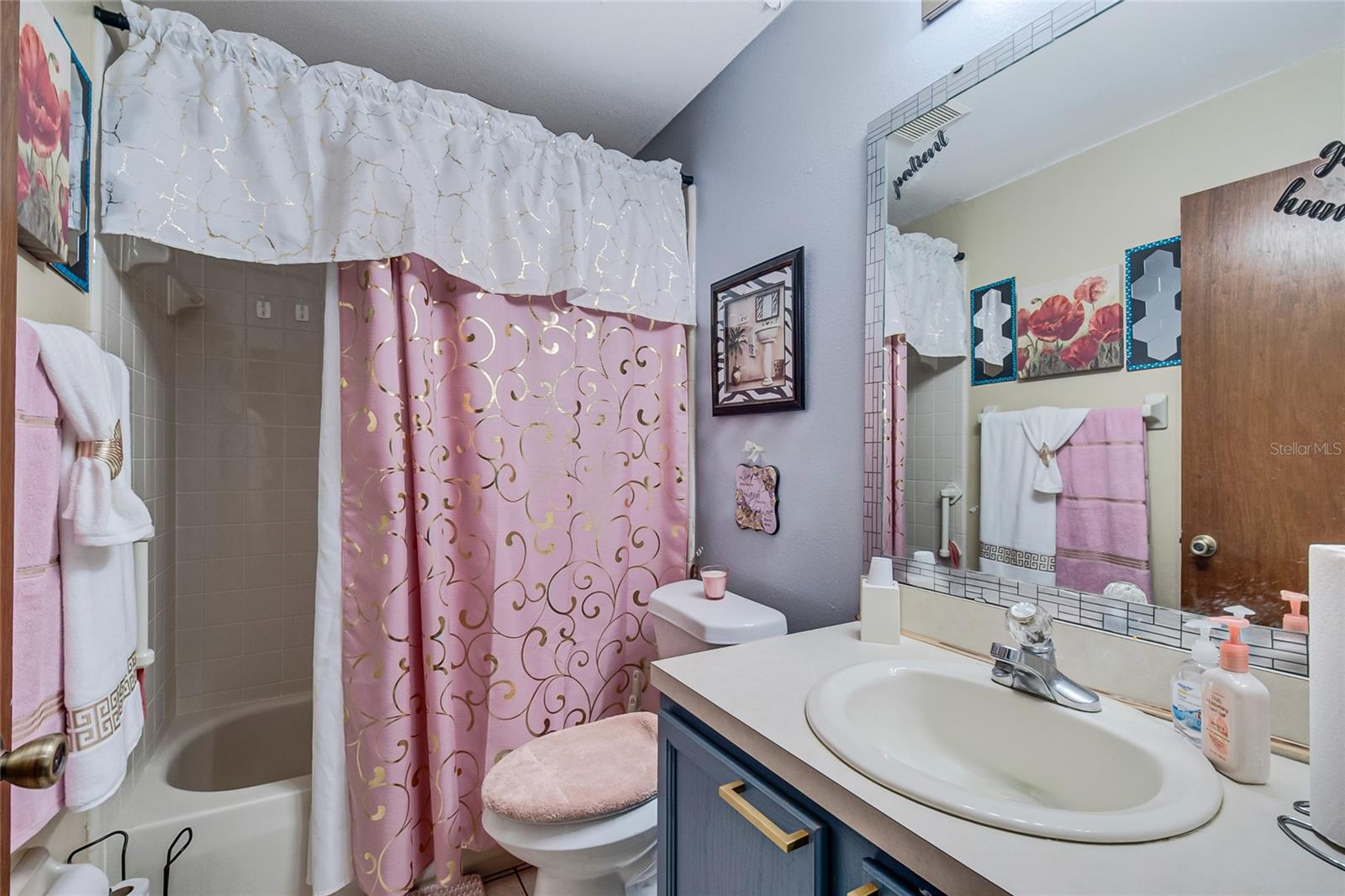 Image 17 of 29 For 2818 Shannon Oak Court