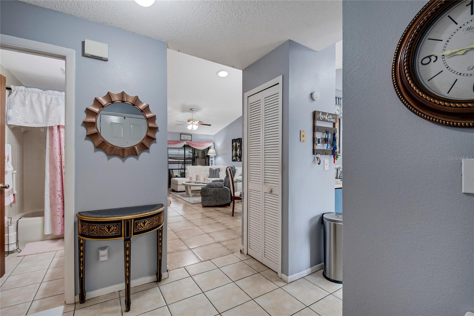 Image 6 of 29 For 2818 Shannon Oak Court