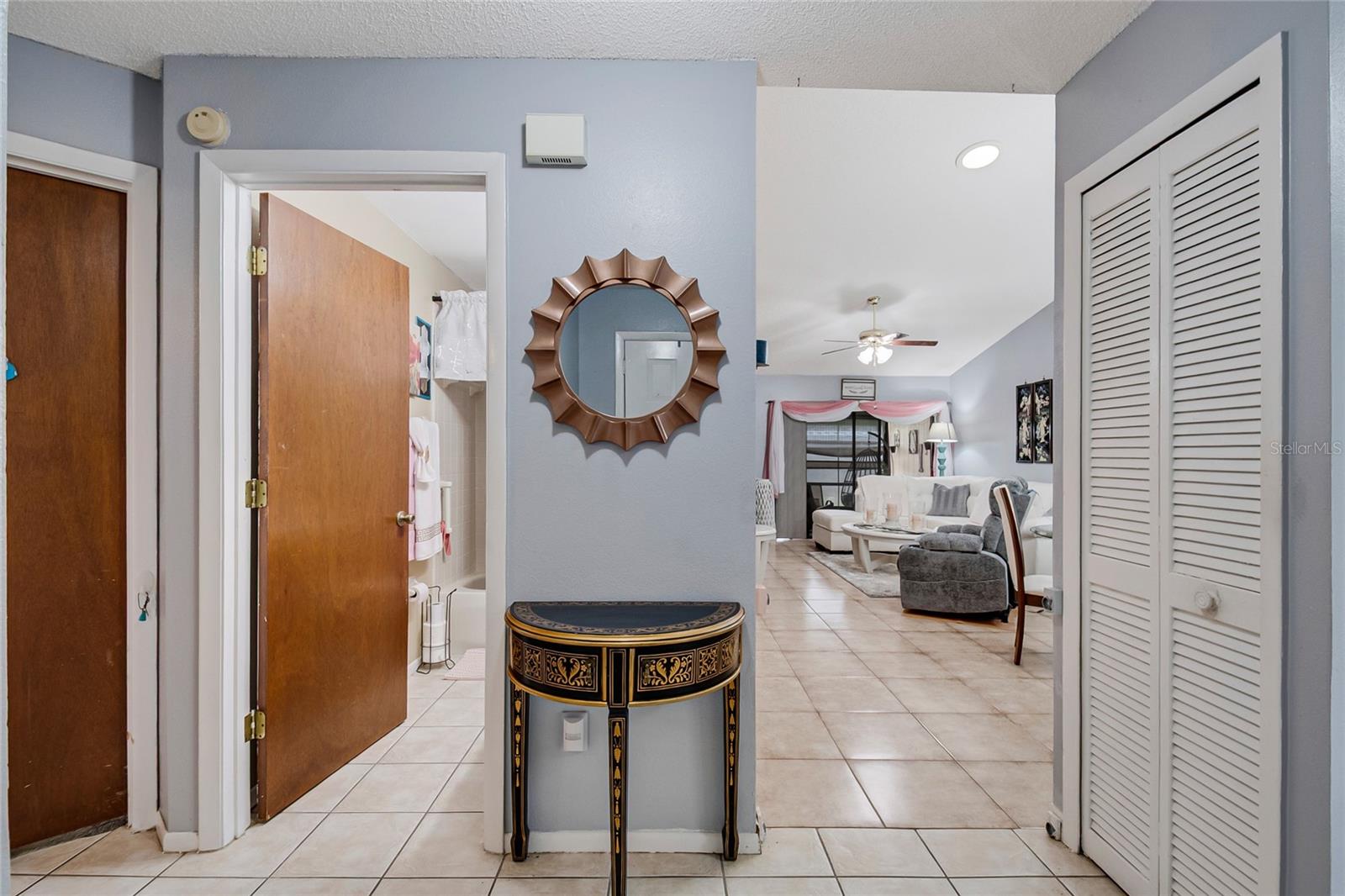 Image 7 of 29 For 2818 Shannon Oak Court