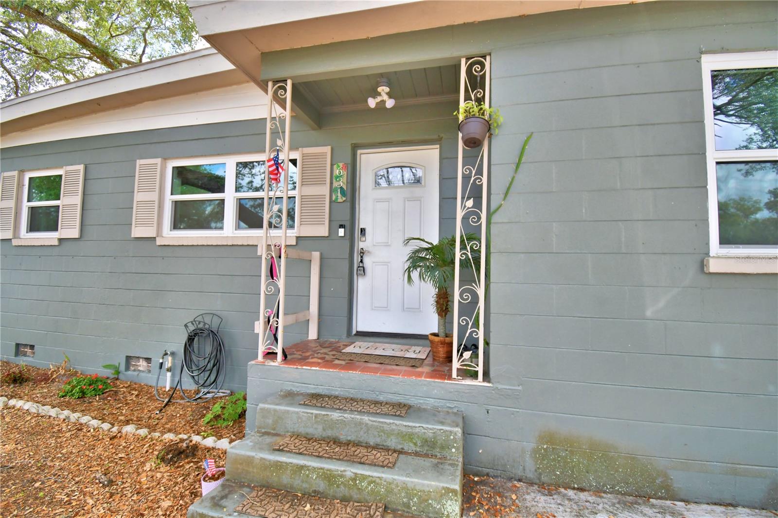 Image 2 of 40 For 631 Westover Street
