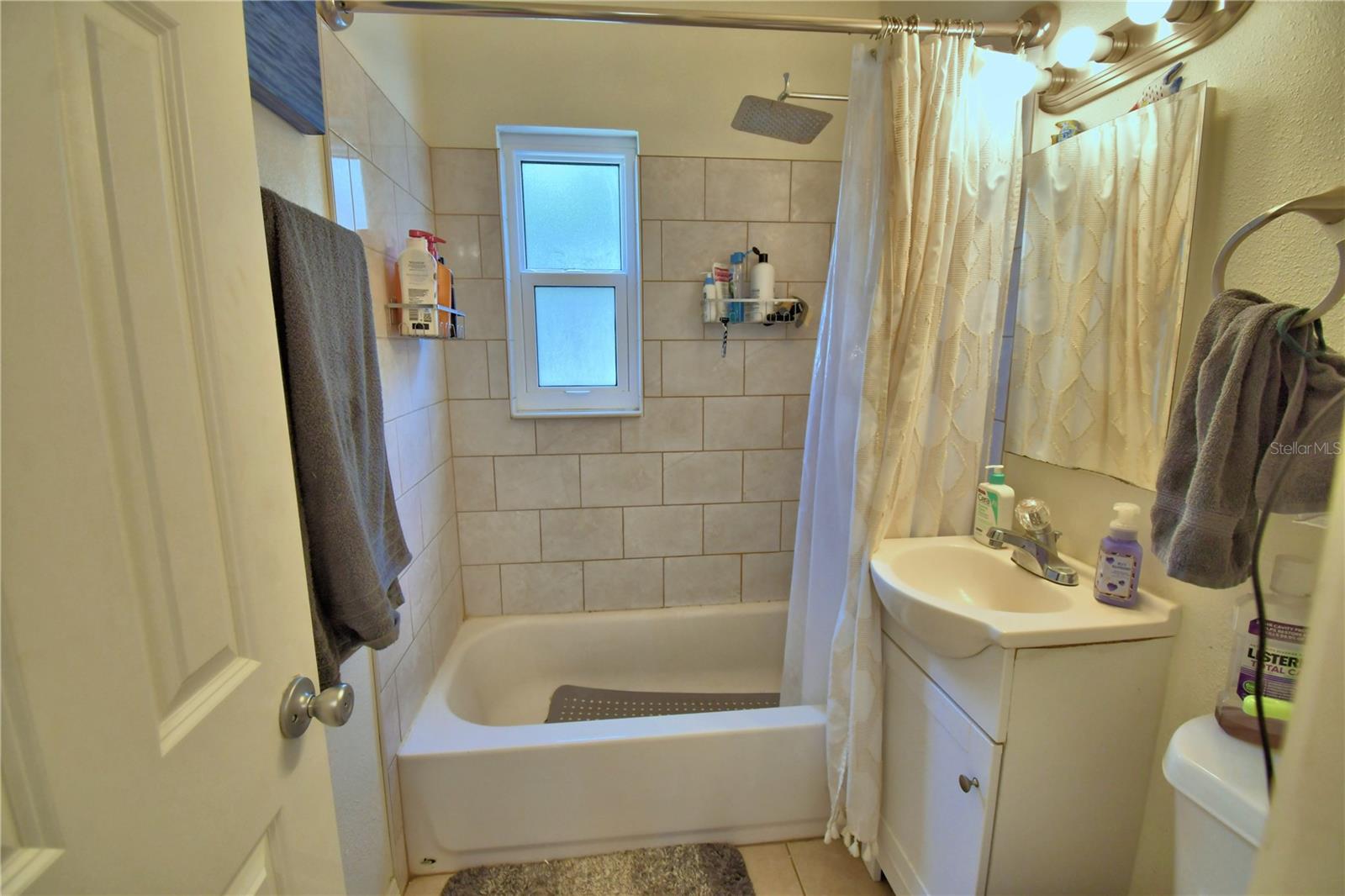 Image 20 of 40 For 631 Westover Street