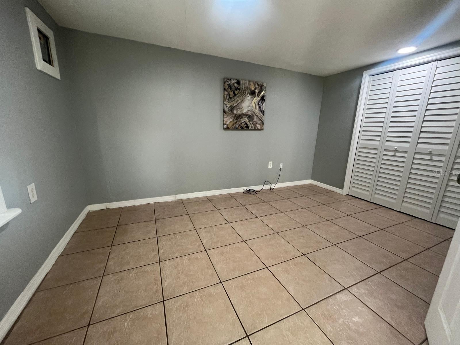 Image 5 of 9 For 1400 Dakota Avenue