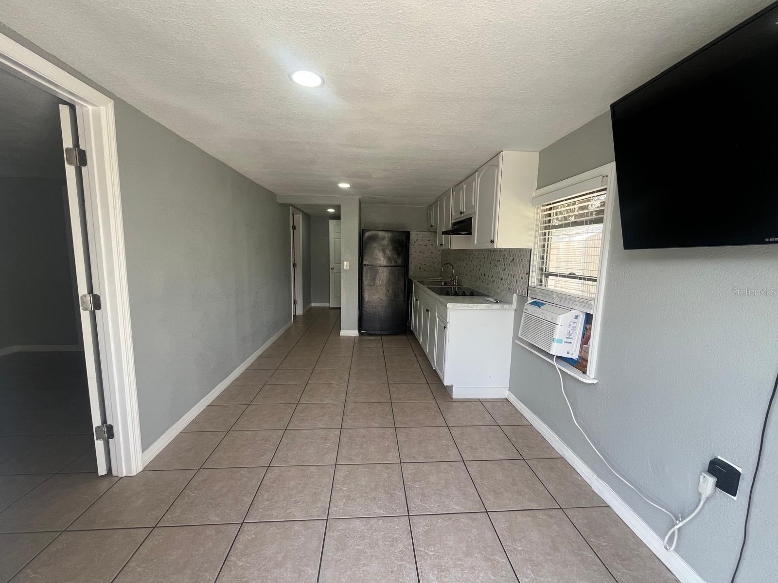 Image 6 of 9 For 1400 Dakota Avenue